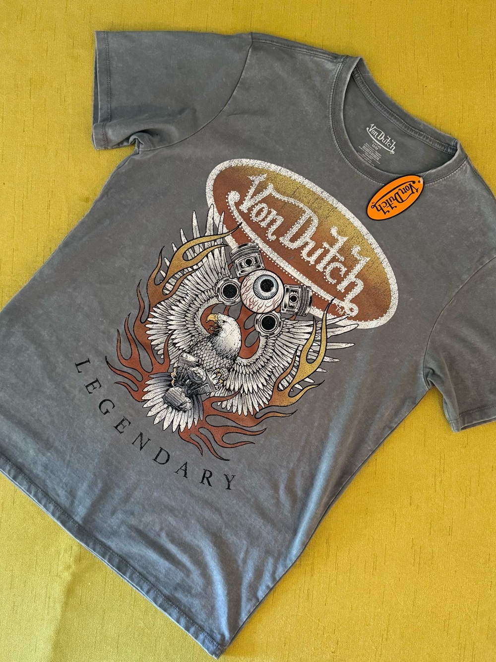 BRAND NEW SZ LARGE  Dutch Gray Graphic TEE